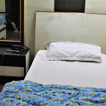 Central Guest House , Walk In Dargah & Markaz Nova Deli Exterior foto