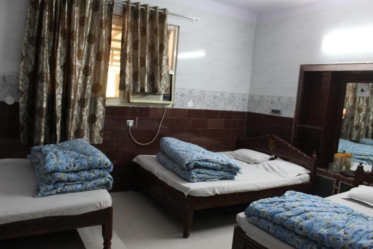 Central Guest House , Walk In Dargah & Markaz Nova Deli Exterior foto