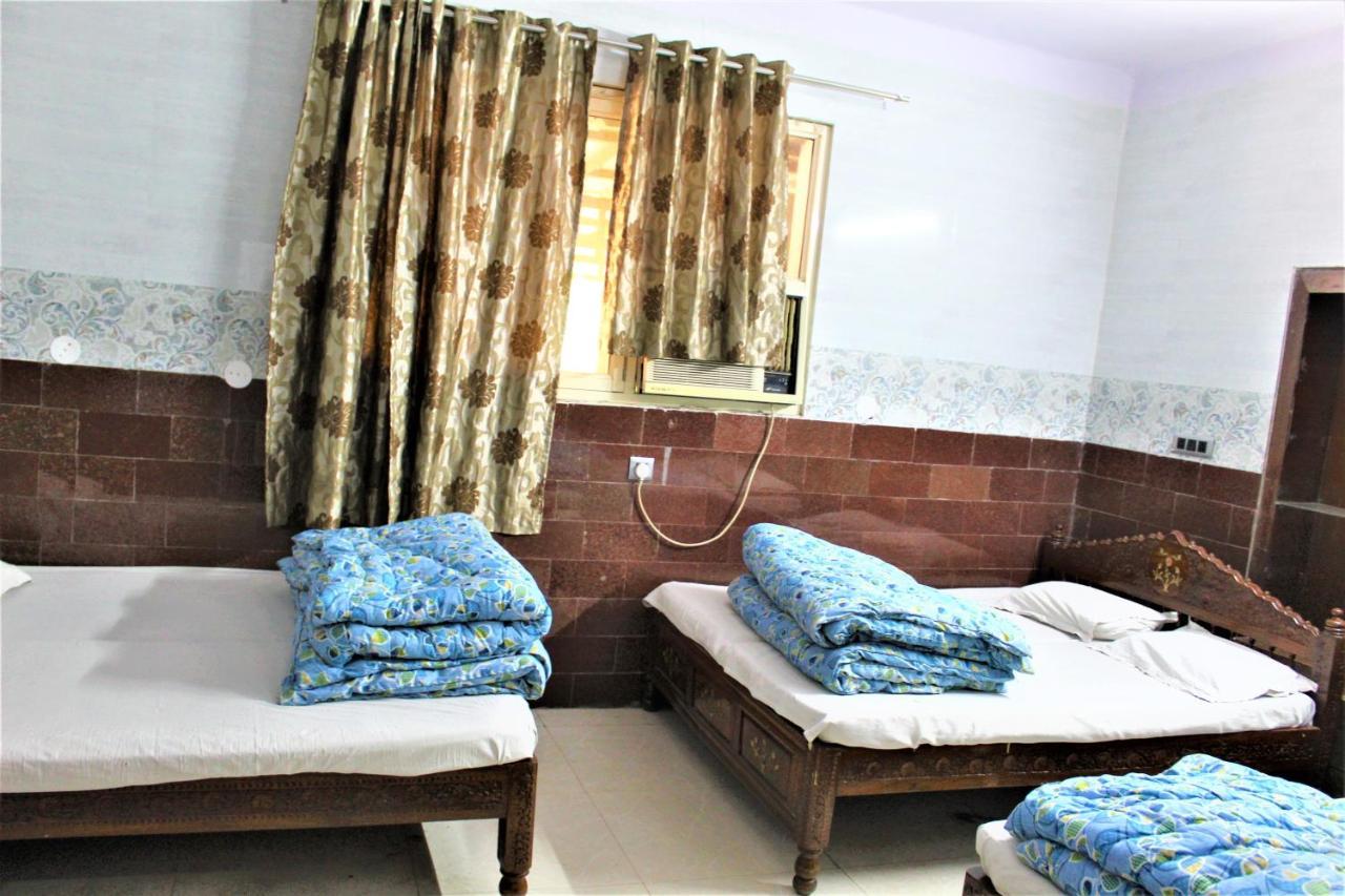 Central Guest House , Walk In Dargah & Markaz Nova Deli Exterior foto